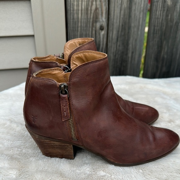 Frye Brown Leather Ankle Booties with Side Zipper Size 9 - Picture 1 of 9